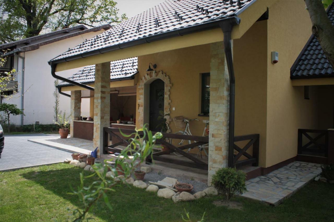 Guesthouse Silvani Kruševac エクステリア 写真