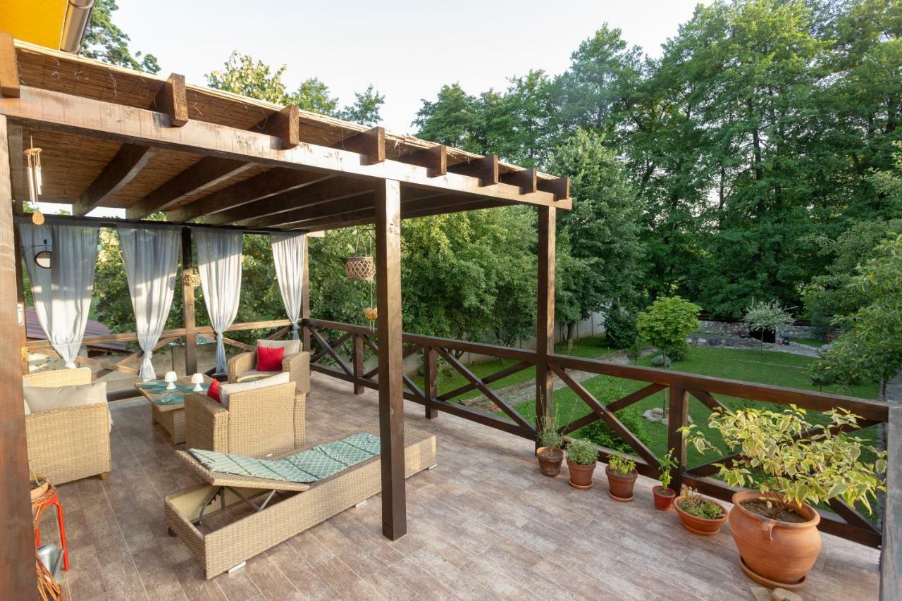 Guesthouse Silvani Kruševac エクステリア 写真